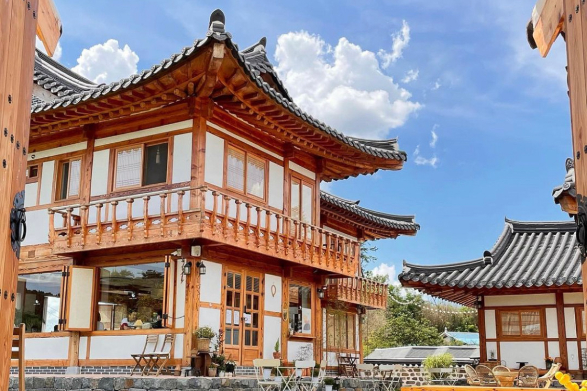 Explore the charms of Modern Hanok Village in Buyeo